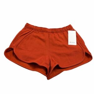 NWT Lululemon Scuba Mid-Rise Oversized Short 3" *Trim
(Autumn Rust) Size Large